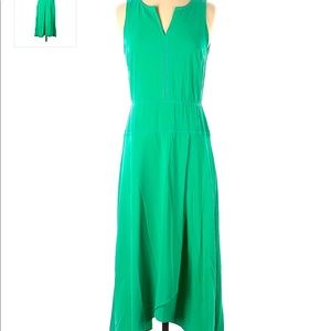 NWOT V neck green dress